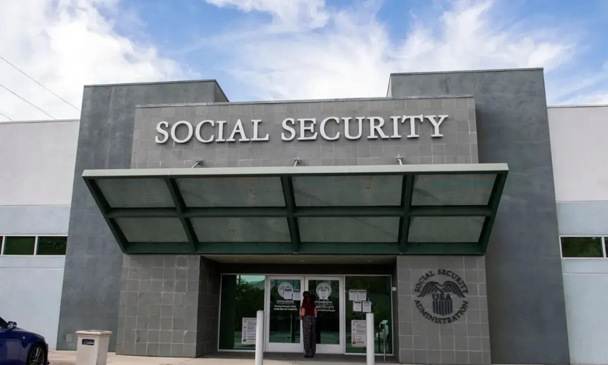 Social security drop benefits by 2033, what every retiree should know